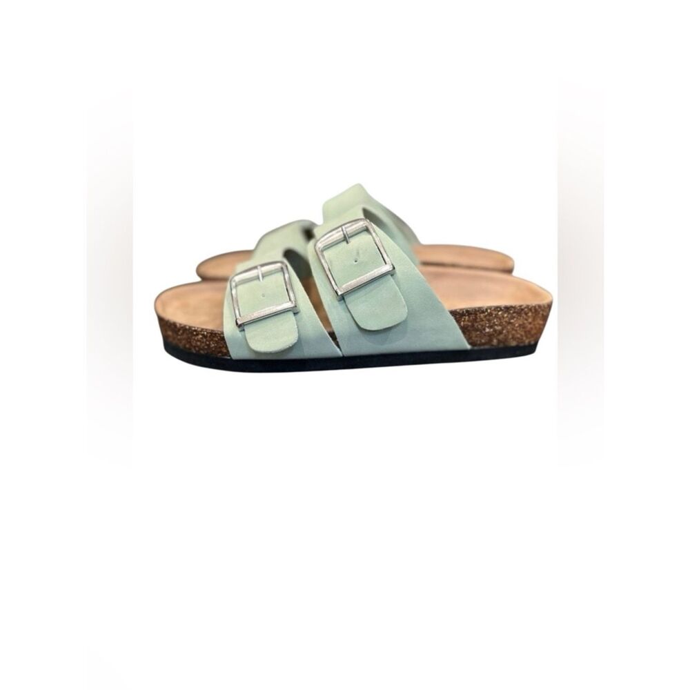 Time and Tru Women's Double Buckled Sandals Green Size 8 (NWOT)